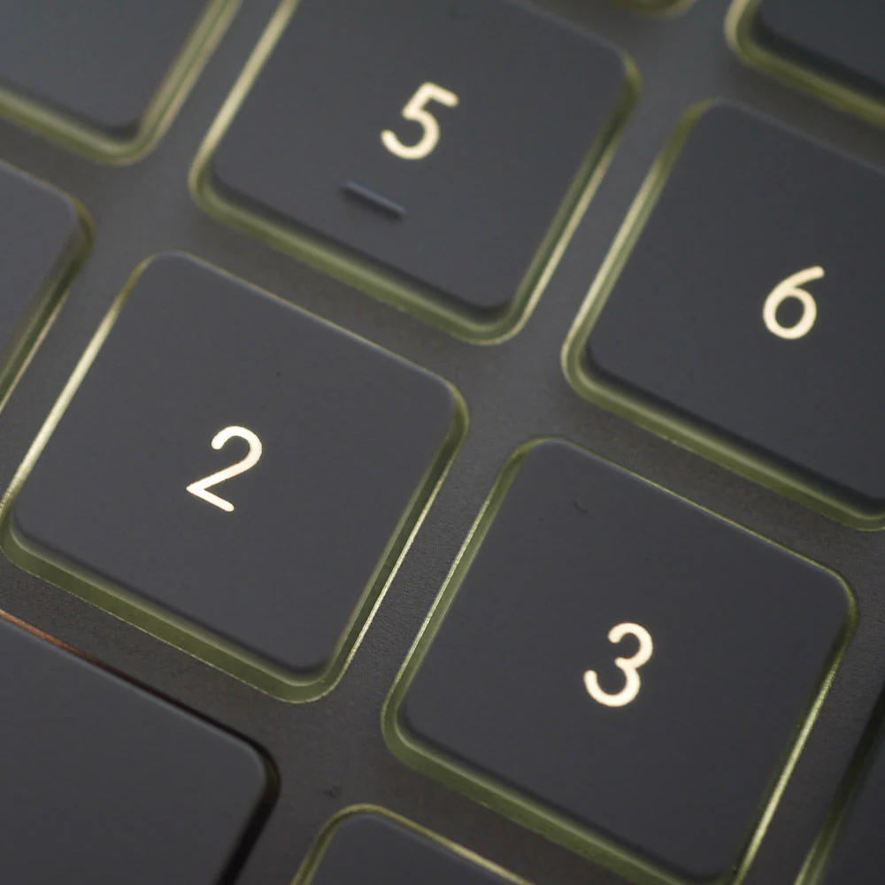 Matias RGB Backlit Wired Keyboard for Mac (Silver) - Image 6
