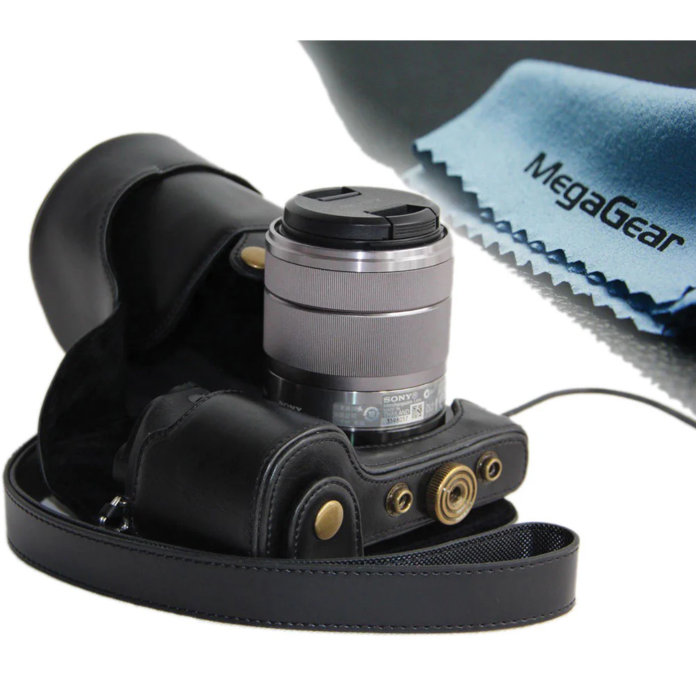 MegaGear Ever Ready Case for Sony A6000/A6300 with 16-50mm Lens (Black) - Image 7