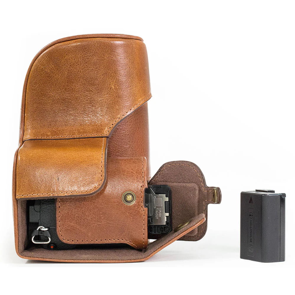 MegaGear Ever Ready Genuine Leather Camera Case for Sony Alpha A6500 16-70mm (Light Brown) - Image 8