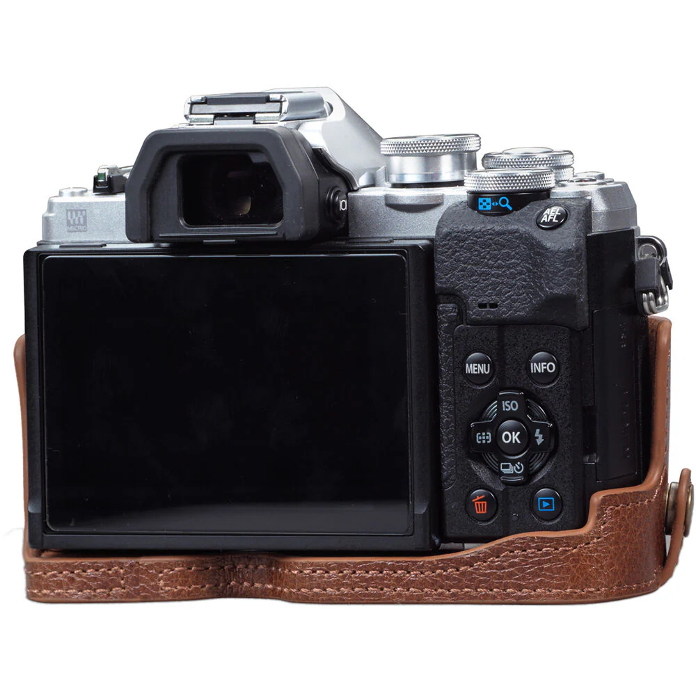 MegaGear Ever Ready Half Leather Case and Strap for Olympus OM-D E-M10 Mark IV (Brown) - Image 4