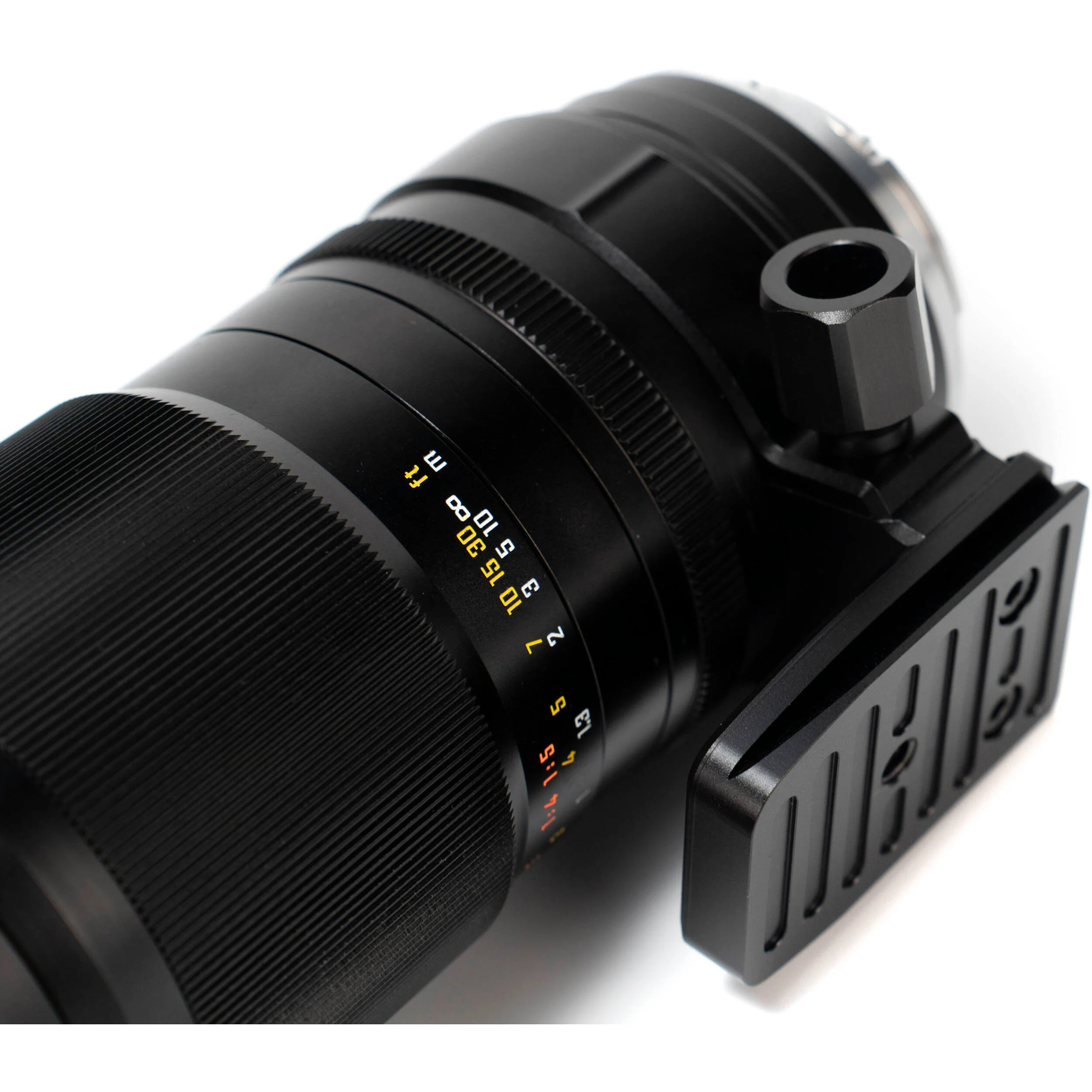 Mitakon Zhongyi 200mm f/4 1x Macro Lens (Hasselblad X) - Image 3