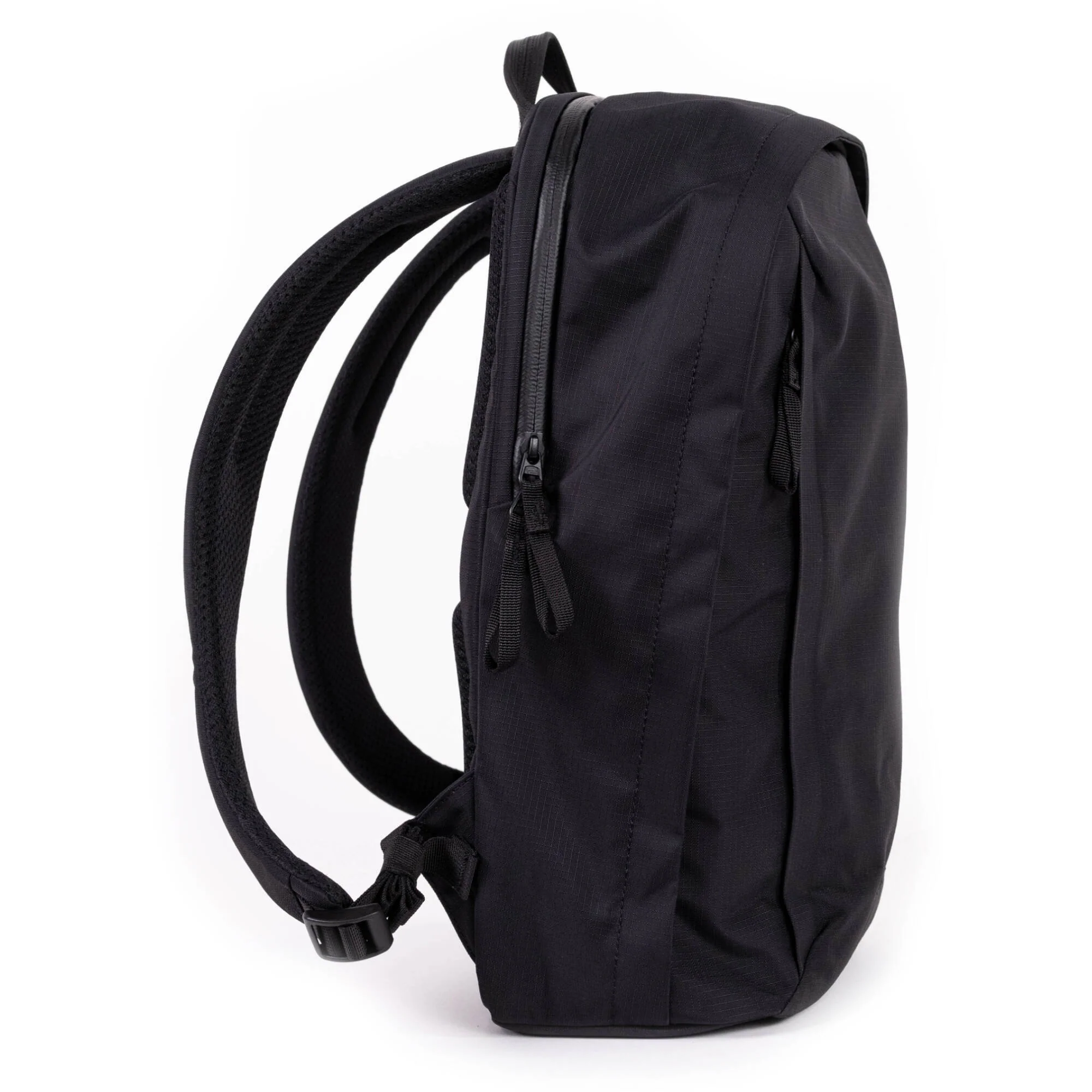 Moment Everything Backpack (Black, 17L) - Image 4