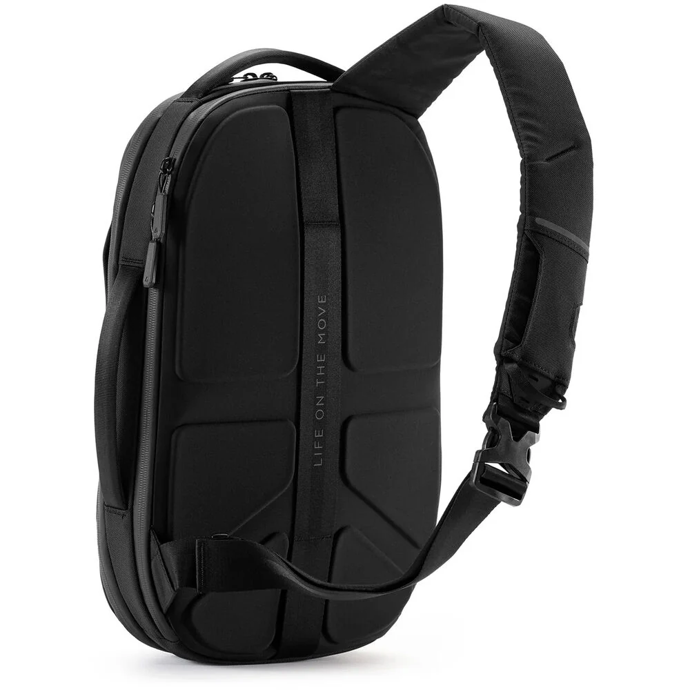 Nomatic Navigator Sling (Black, 10L) - Image 3