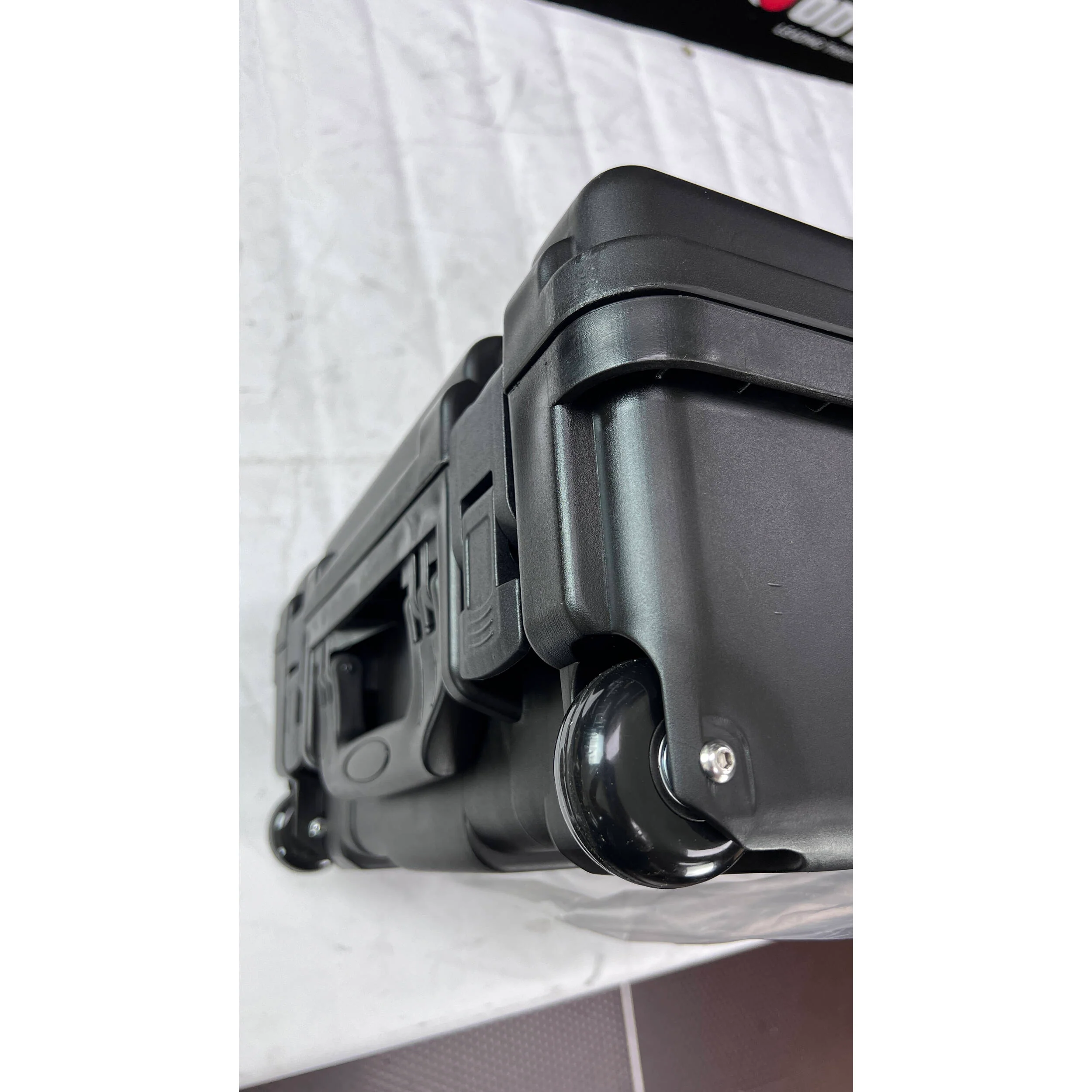 Odyssey Utility Case with Wheels (60.2 x 17.8 x 5.3") - Image 7