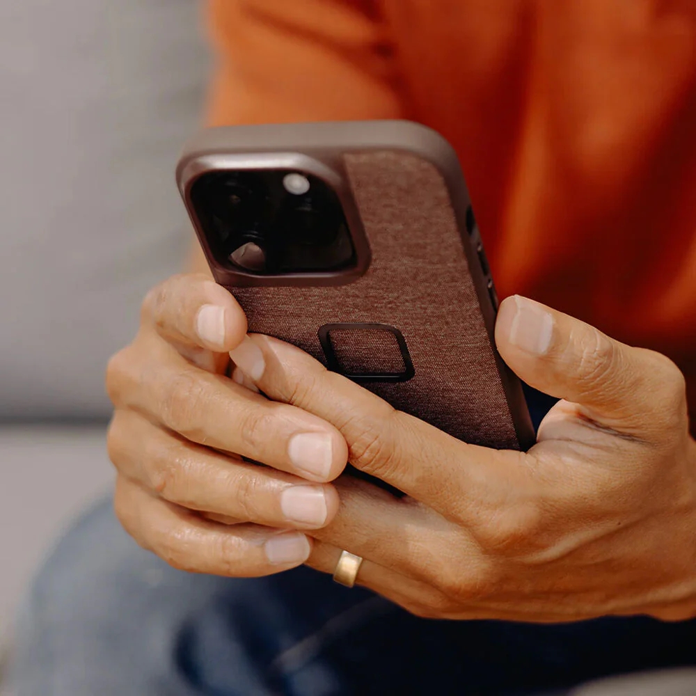 Peak Design Everyday Fabric Case for iPhone 15 Pro (Redwood) - Image 5