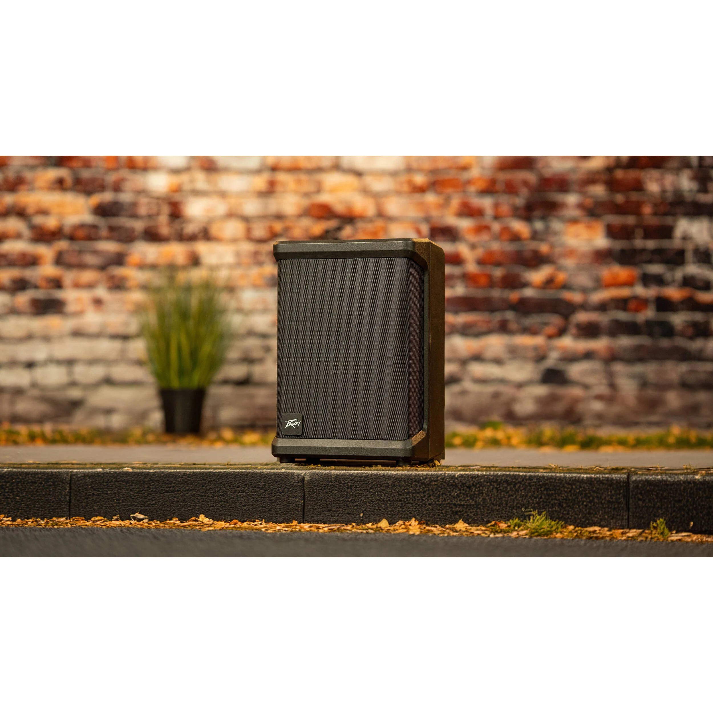 Peavey Solo Battery-Powered PA System with Bluetooth - Image 6