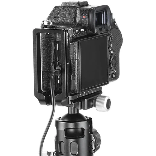 Sunwayfoto L Bracket for Sony a7R IV and a7R V - Image 5