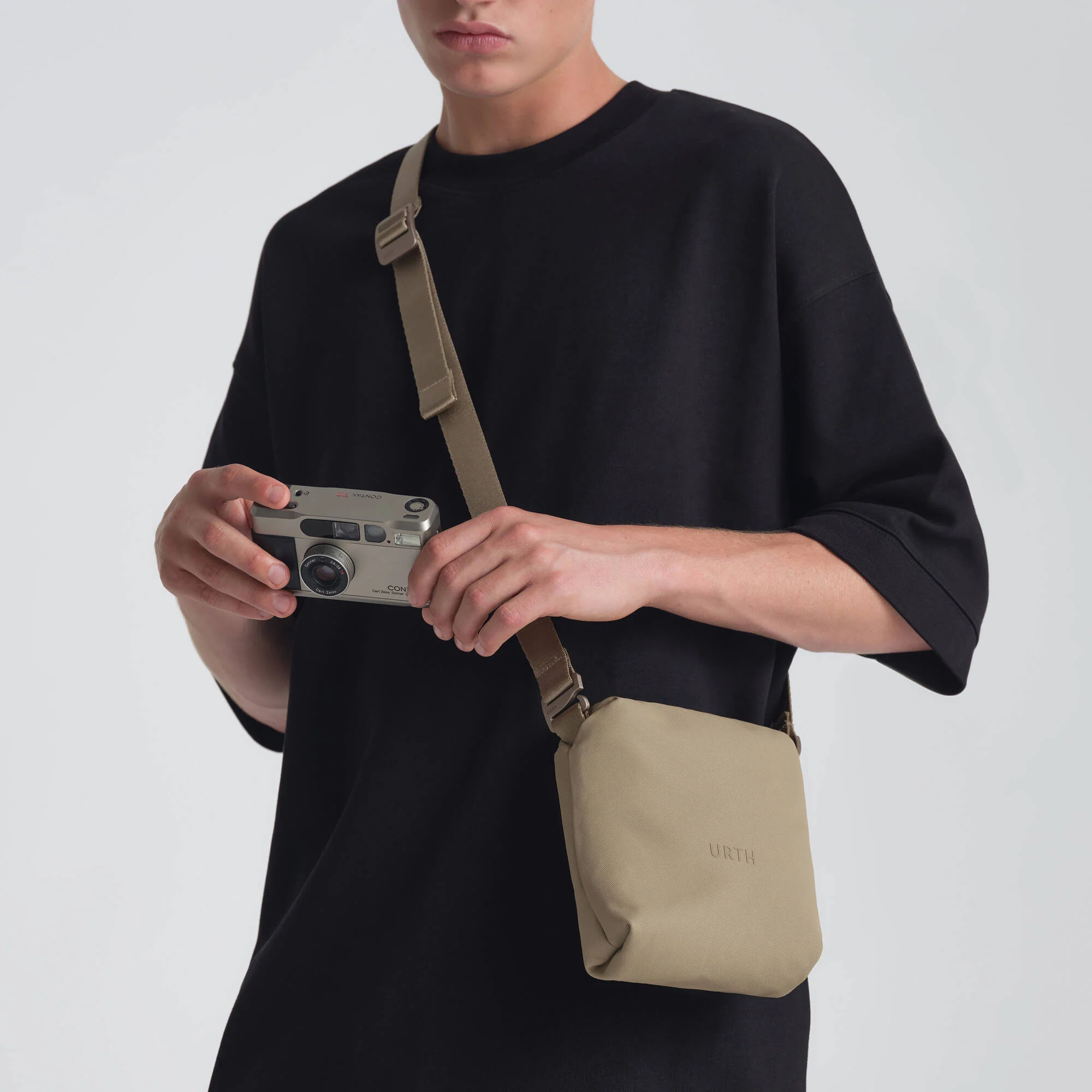 Urth Andesite Camera Pouch (Beige, 2L) - Image 6
