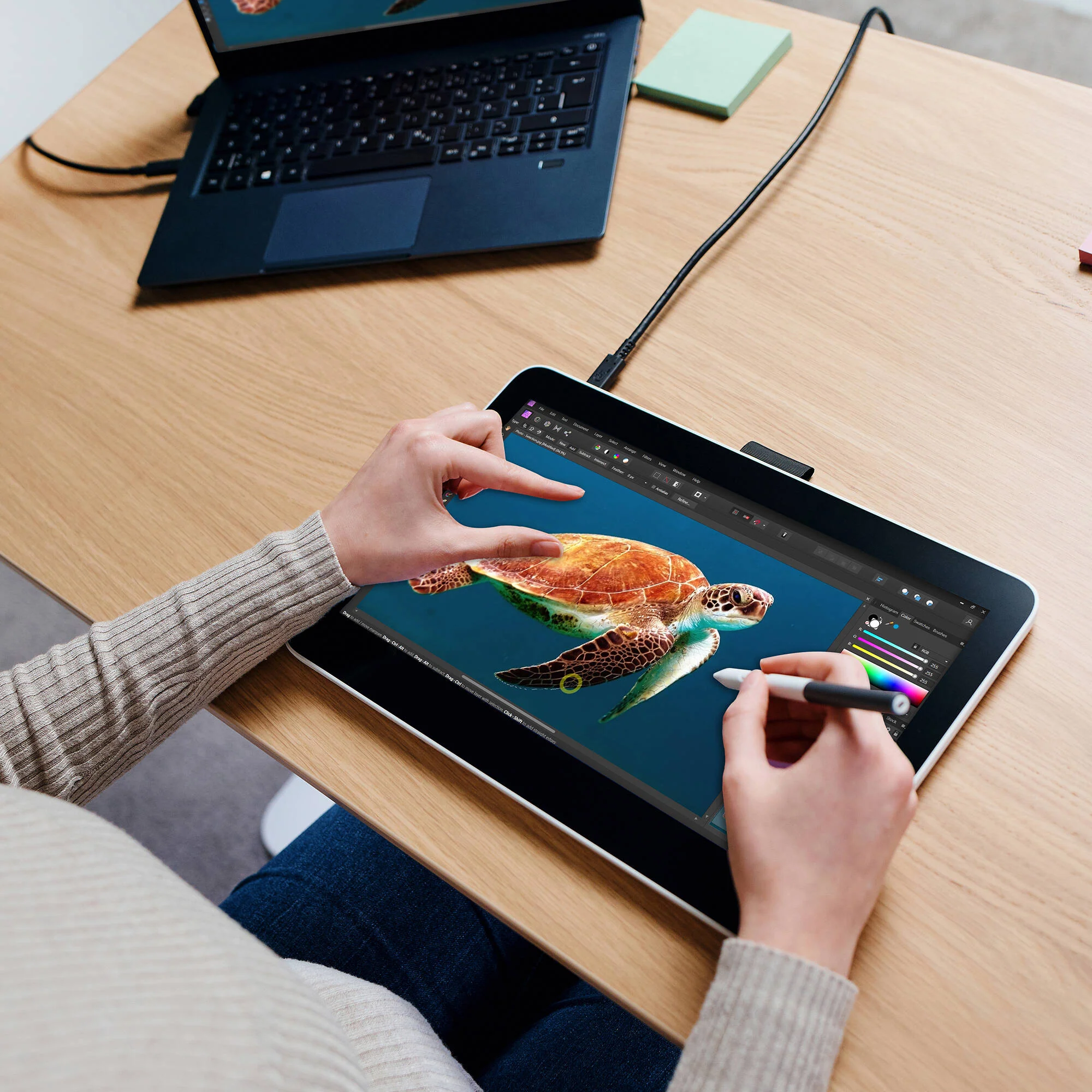 Wacom One 13 touch Pen Display - Image 7